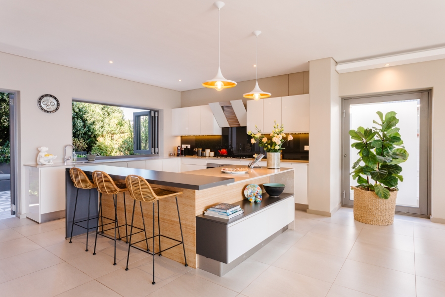 4 Bedroom Property for Sale in Kommetjie Western Cape